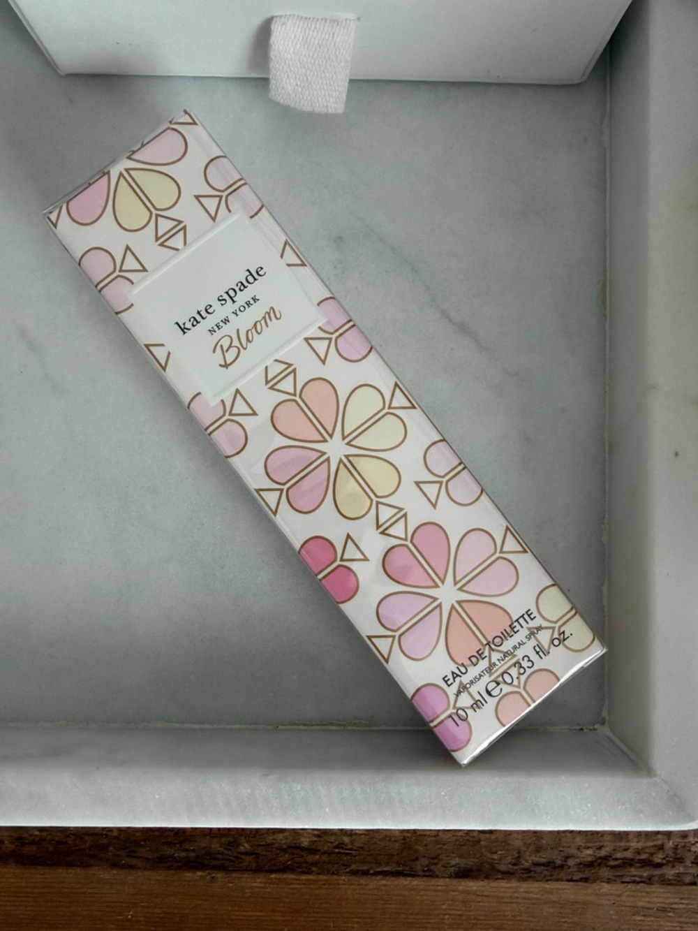 Kate Spade Bloom Travel Perfume - Picture 2 of 6